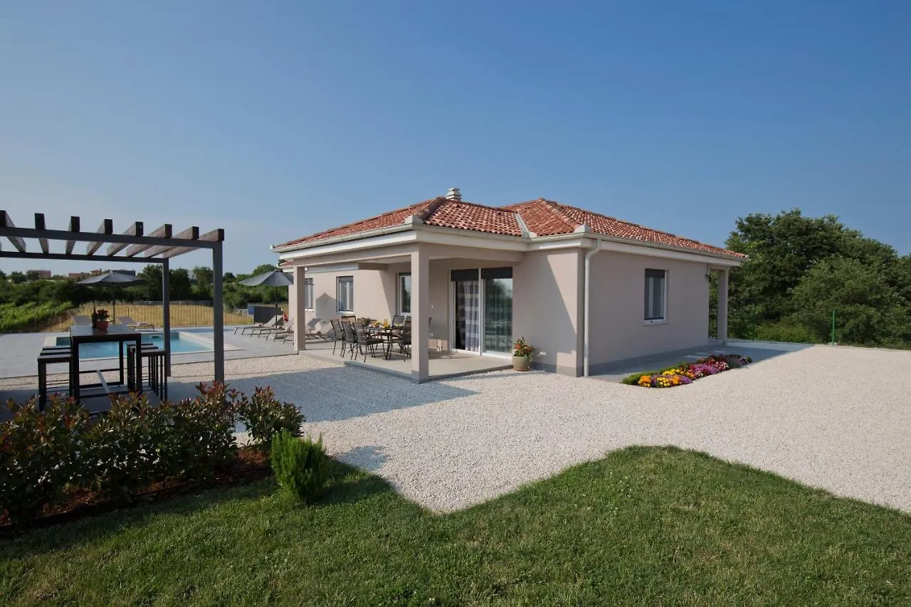 בית נופש רוביני Villa Lemi