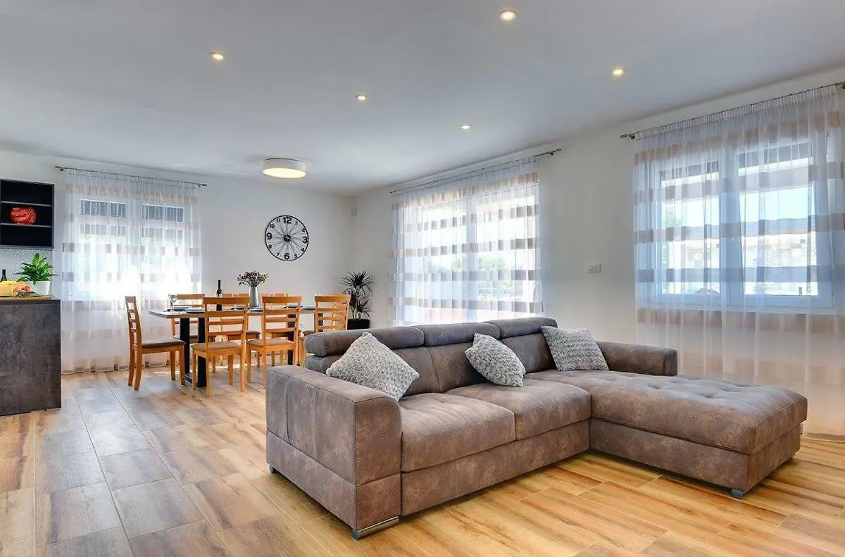 בית נופש רוביני Villa Lemi קרואטיה