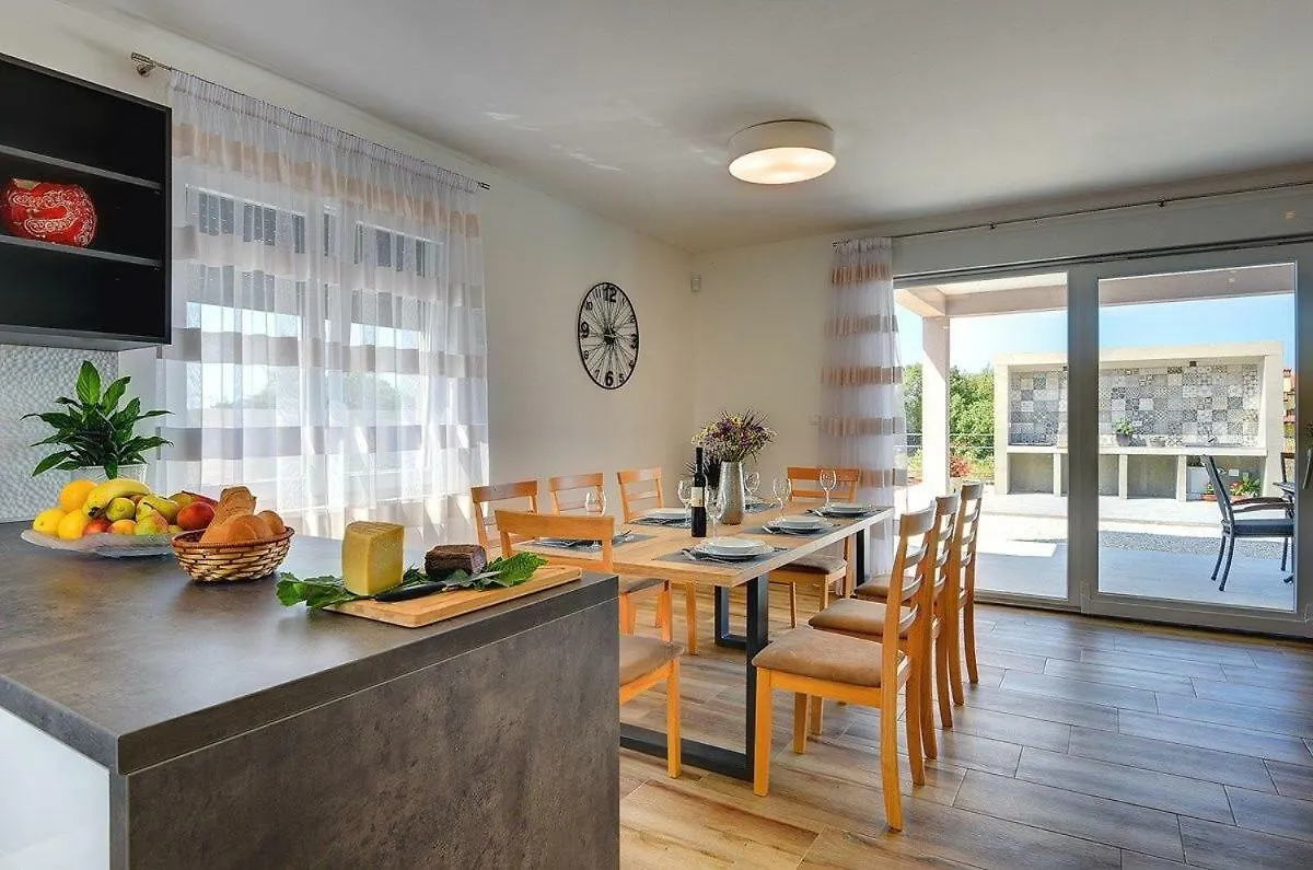 רוביני Villa Lemi בית נופש