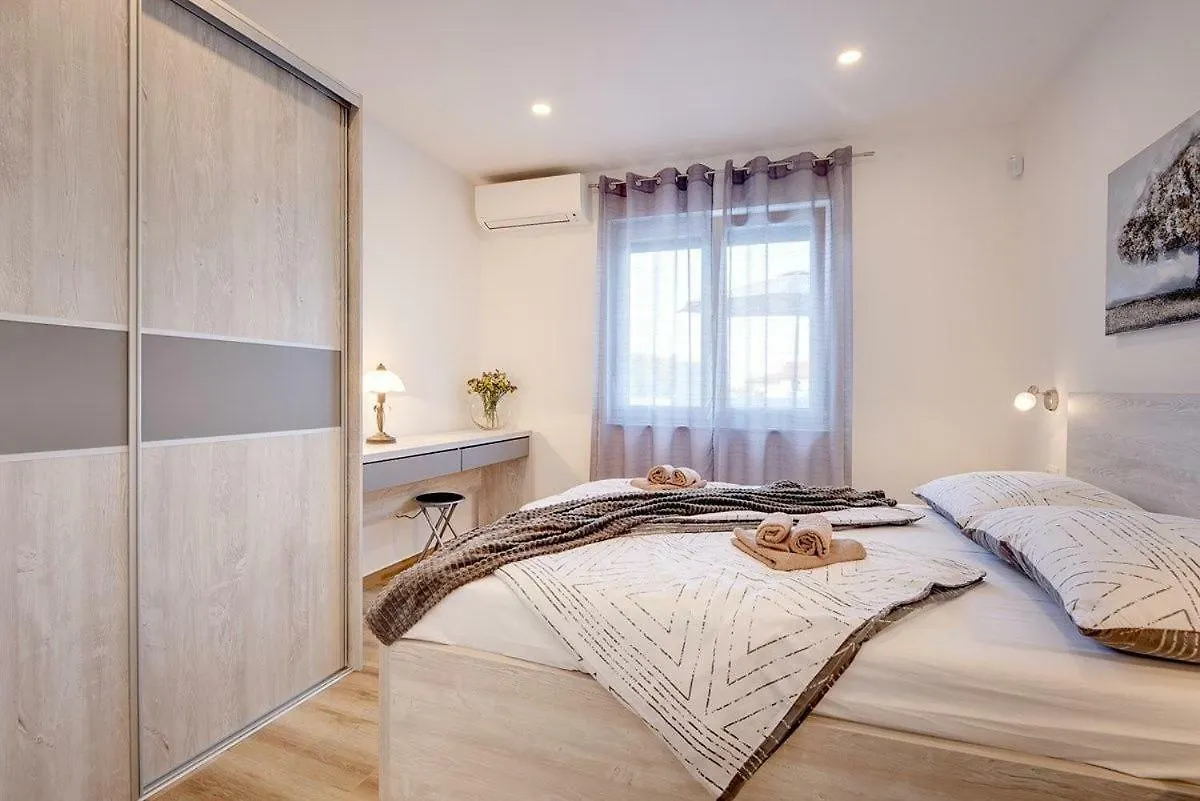 בית נופש רוביני Villa Lemi